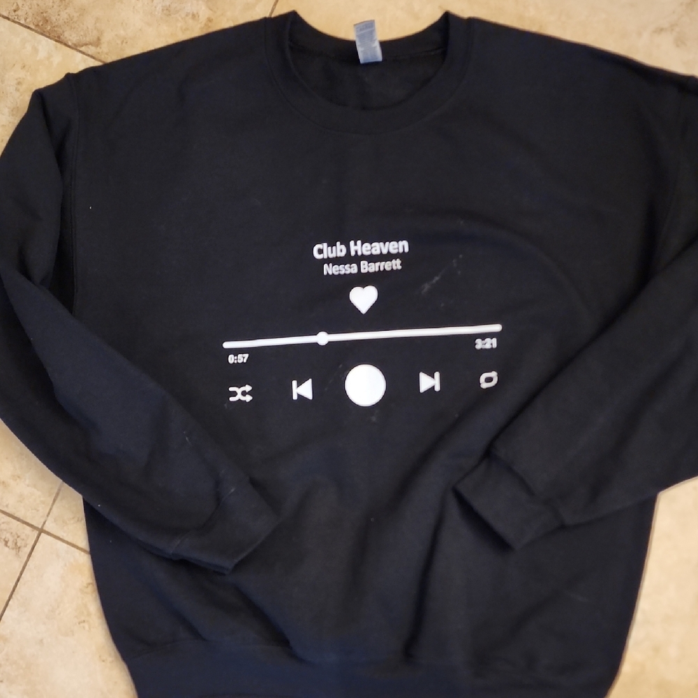 NESSA BARRETT "CLUB HEAVEN Black Graphic Sweatshirt with Music Player Print